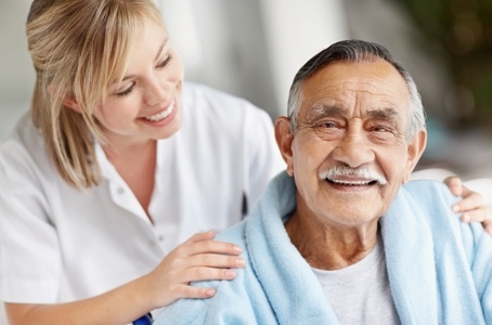 Benefícios do tratamento com massoterapias em idosos.